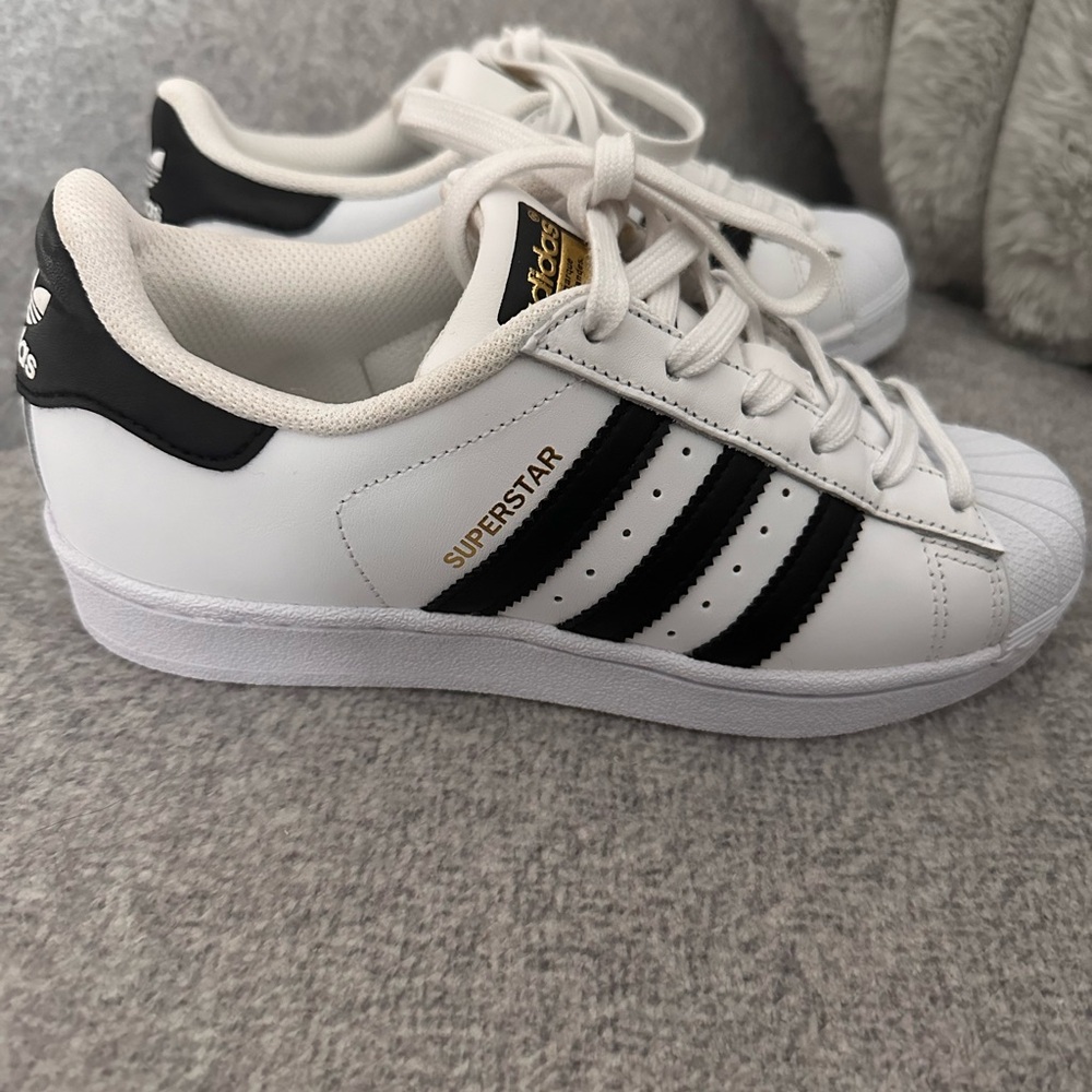 Adidas Superstar Unisex Sneakers w/Box- USED ONCE